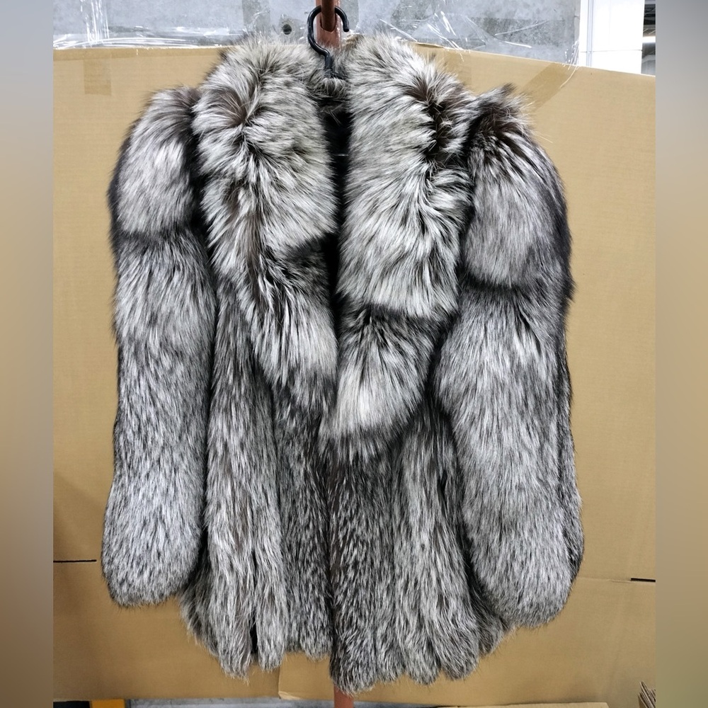 (Royal Saga Fox) Real Silver Fox Fur Coat